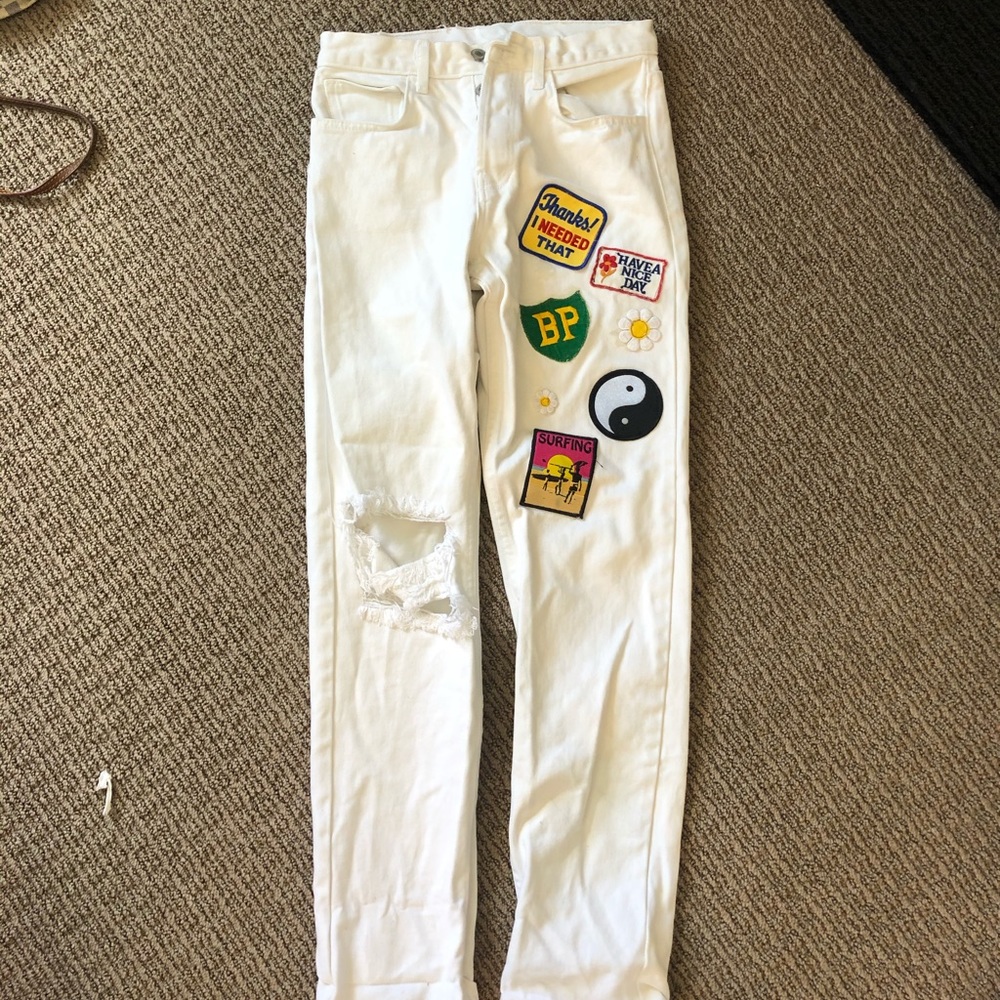 Boyfriend jeans with patches